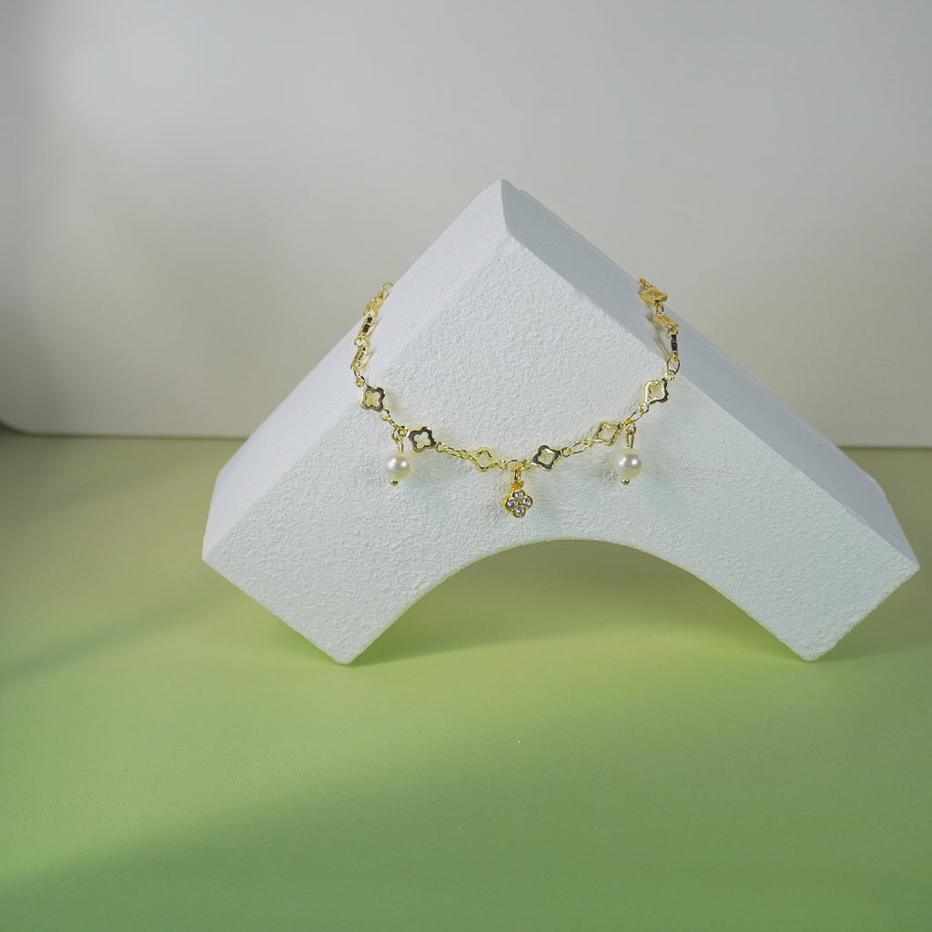 Luna Clover Bracelet