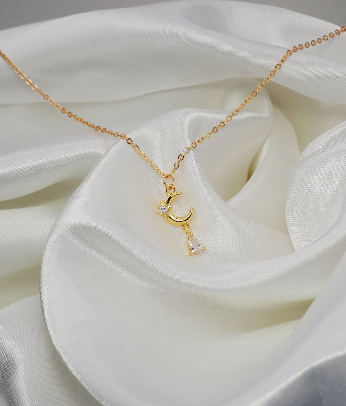 Moon Drop Necklace 🌙✨