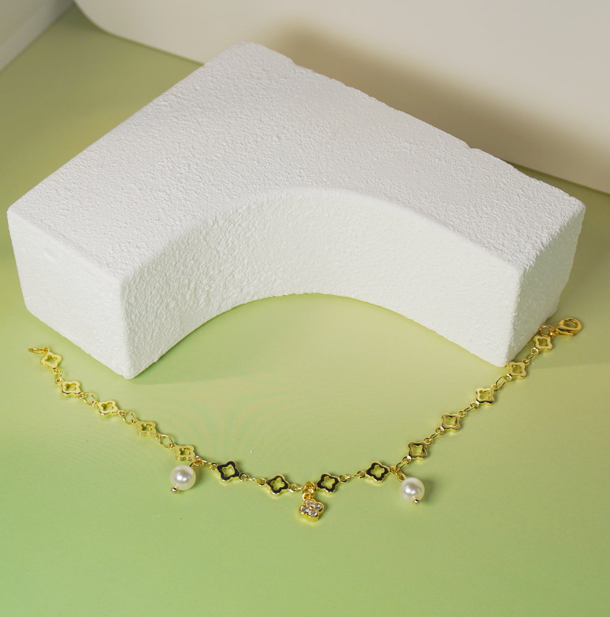 Luna Clover Bracelet